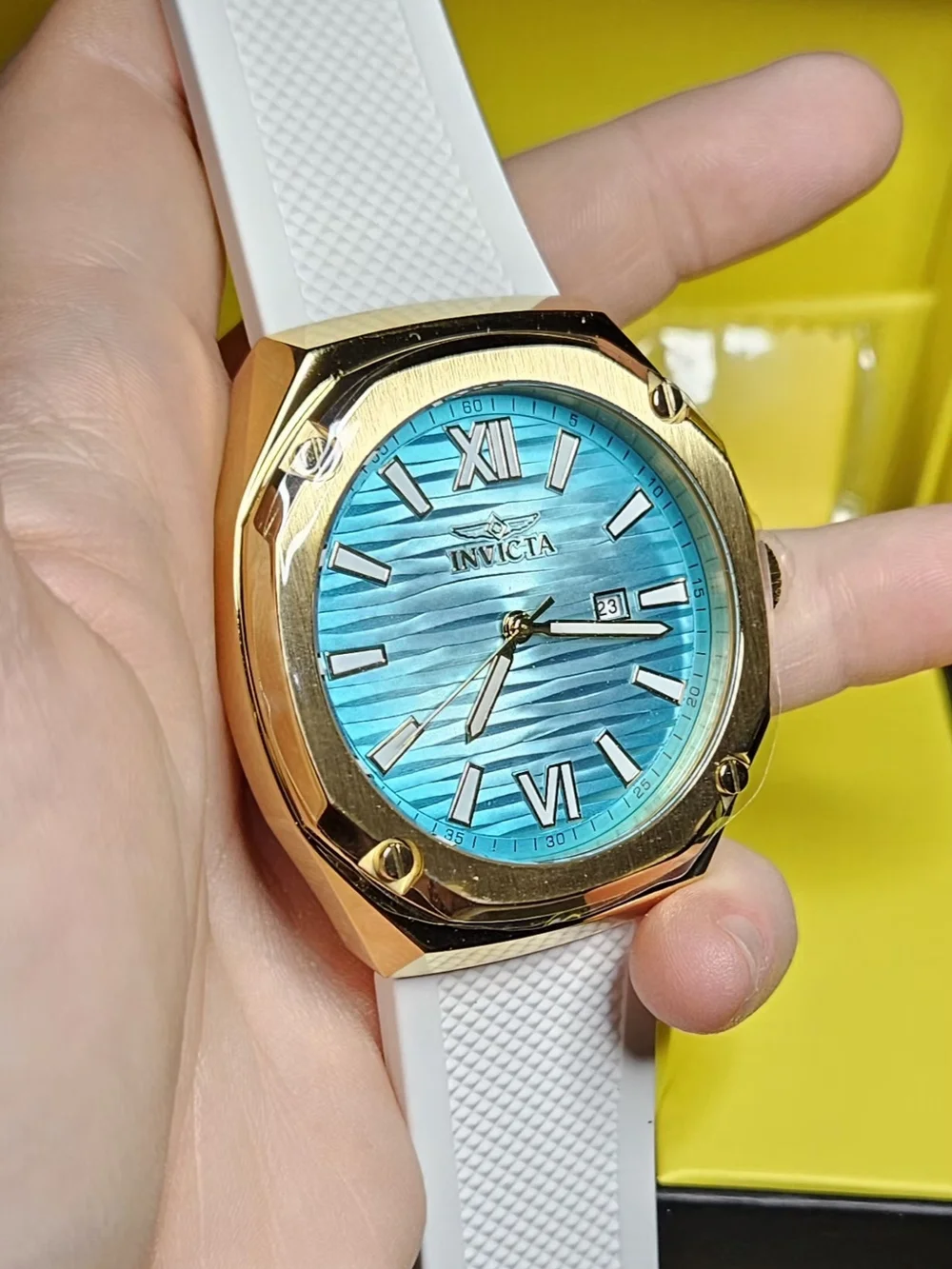 NWT Invicta Akula 50694 Gold Tone 48mm Blue Wave Dial White Silicone Men's Watch